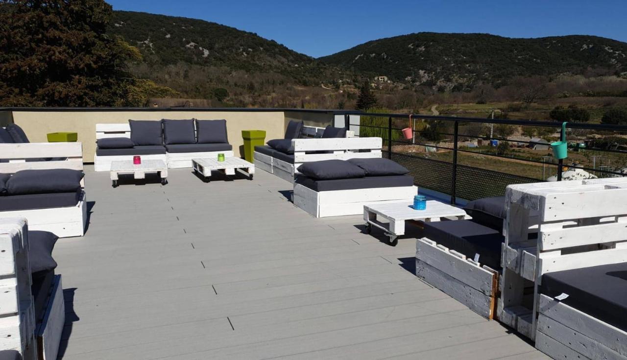 Hostel Les Terrasses Du Roc Saint-Andre-de-Roquepertuis ภายนอก รูปภาพ
